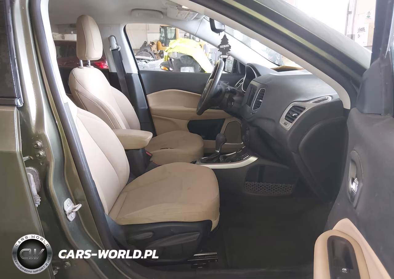 2020 Jeep Compass Sport 4X4 VIN:3C4NJDAB1LT247738 - 5