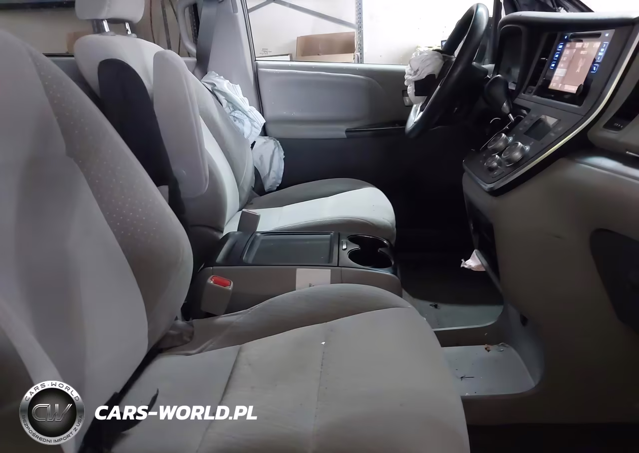 2017 Toyota Sienna Le 8 Passenger VIN:5TDKZ3DC2HS802384 - 5
