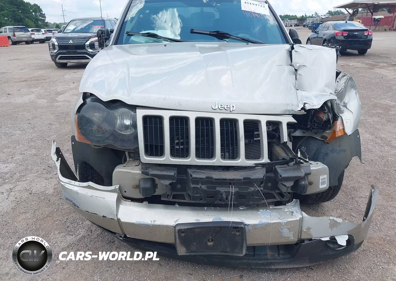 2010 Jeep Grand Cherokee Laredo VIN:1J4PS4GK1AC121699 - 12