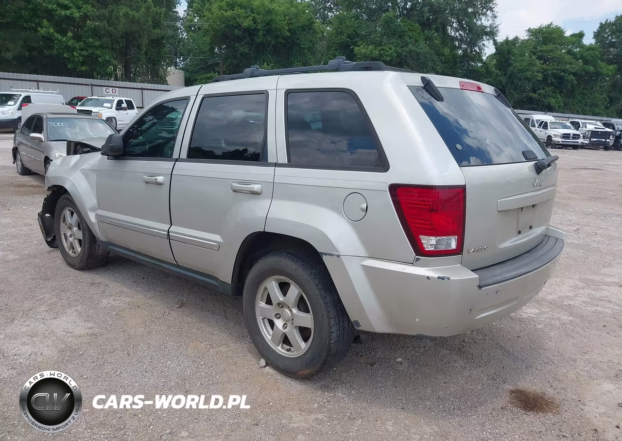 2010 Jeep Grand Cherokee Laredo VIN:1J4PS4GK1AC121699 - 3