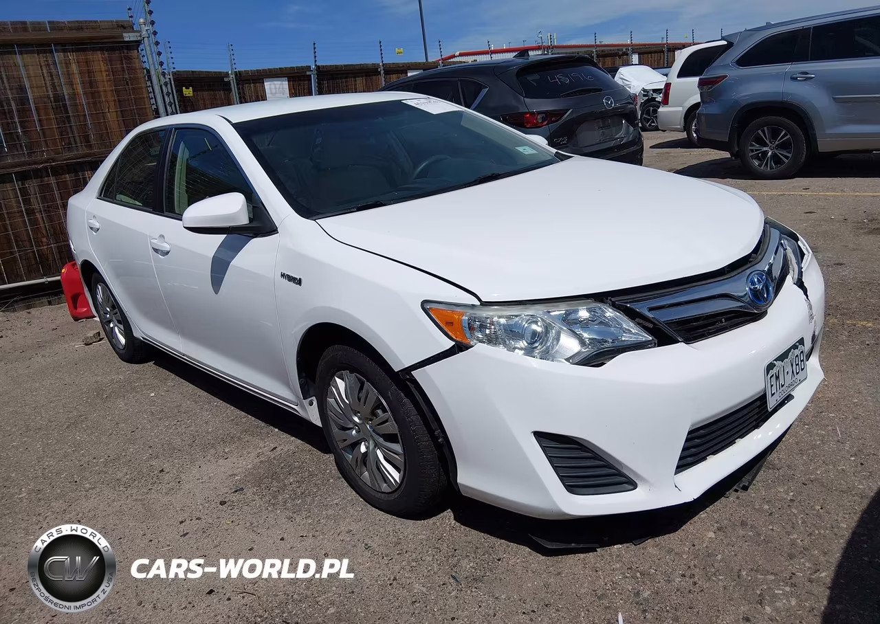 2014 Toyota Camry Hybrid Le