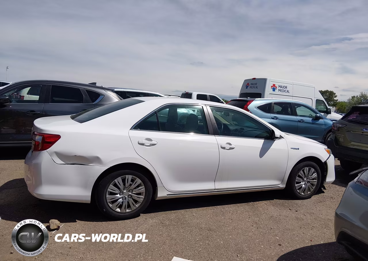 2014 Toyota Camry Hybrid Le VIN:4T1BD1FK4EU103848 - 13