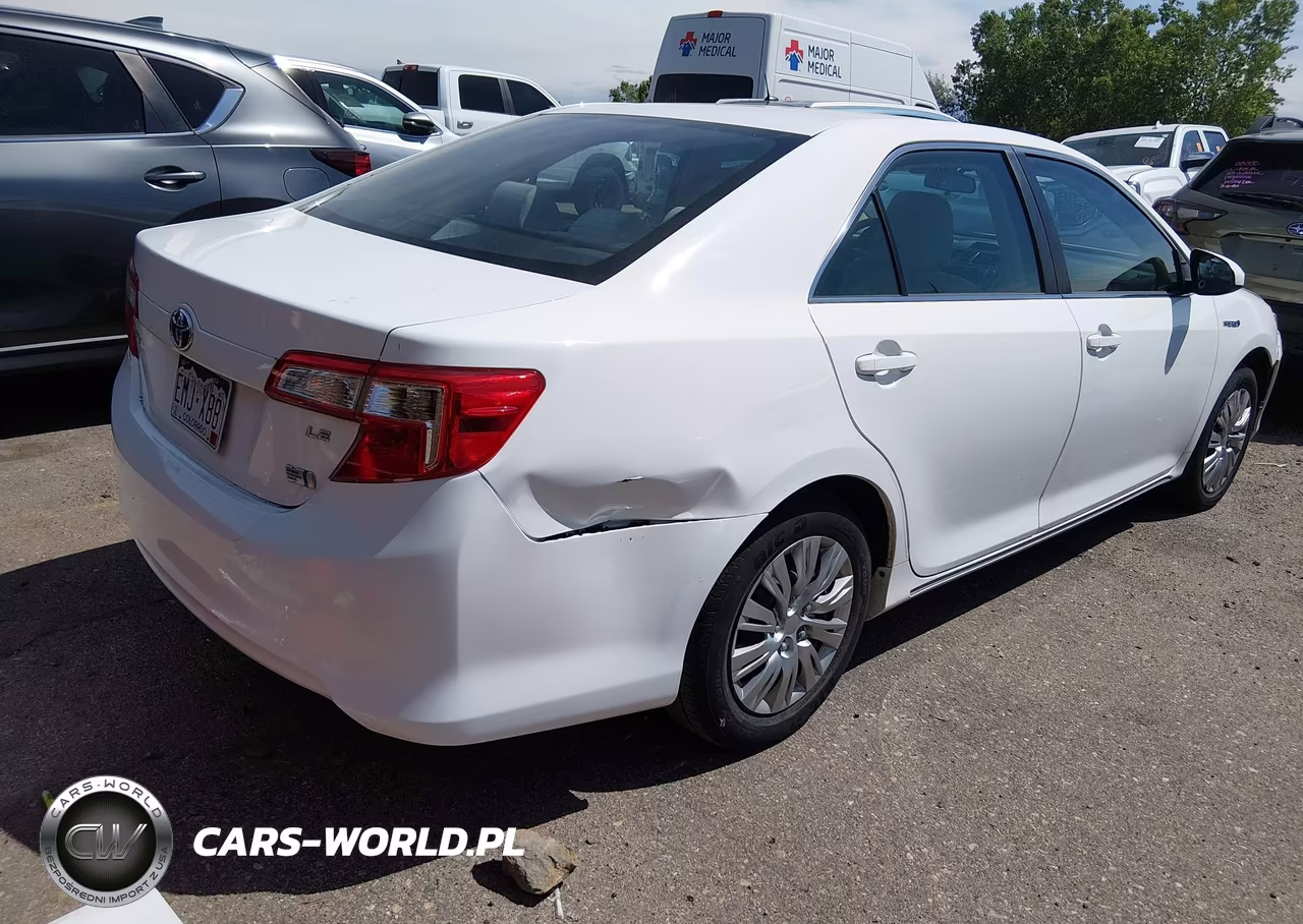 2014 Toyota Camry Hybrid Le VIN:4T1BD1FK4EU103848 - 4