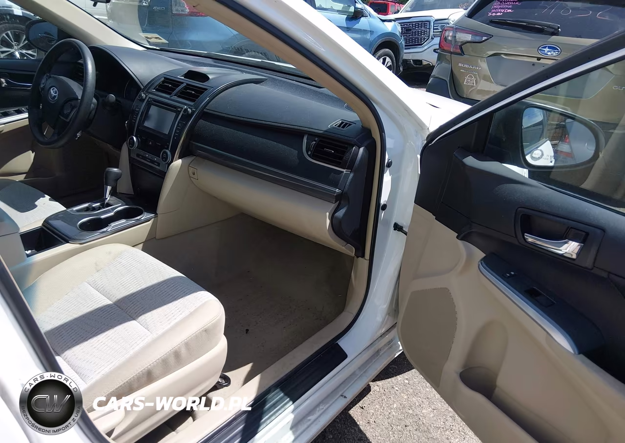 2014 Toyota Camry Hybrid Le VIN:4T1BD1FK4EU103848 - 5