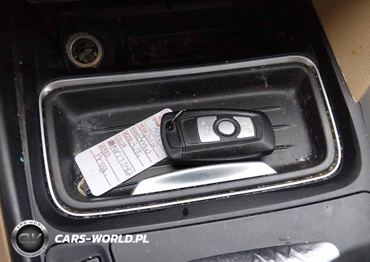 2012 BMW 328I VIN:WBA3A5G5XCNP17342 - 11