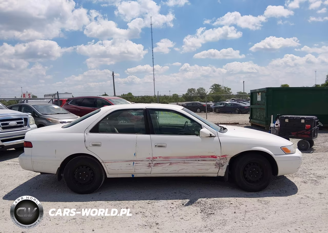 1999 Toyota Camry Le VIN:4T1BG22K0XU524066 - 12