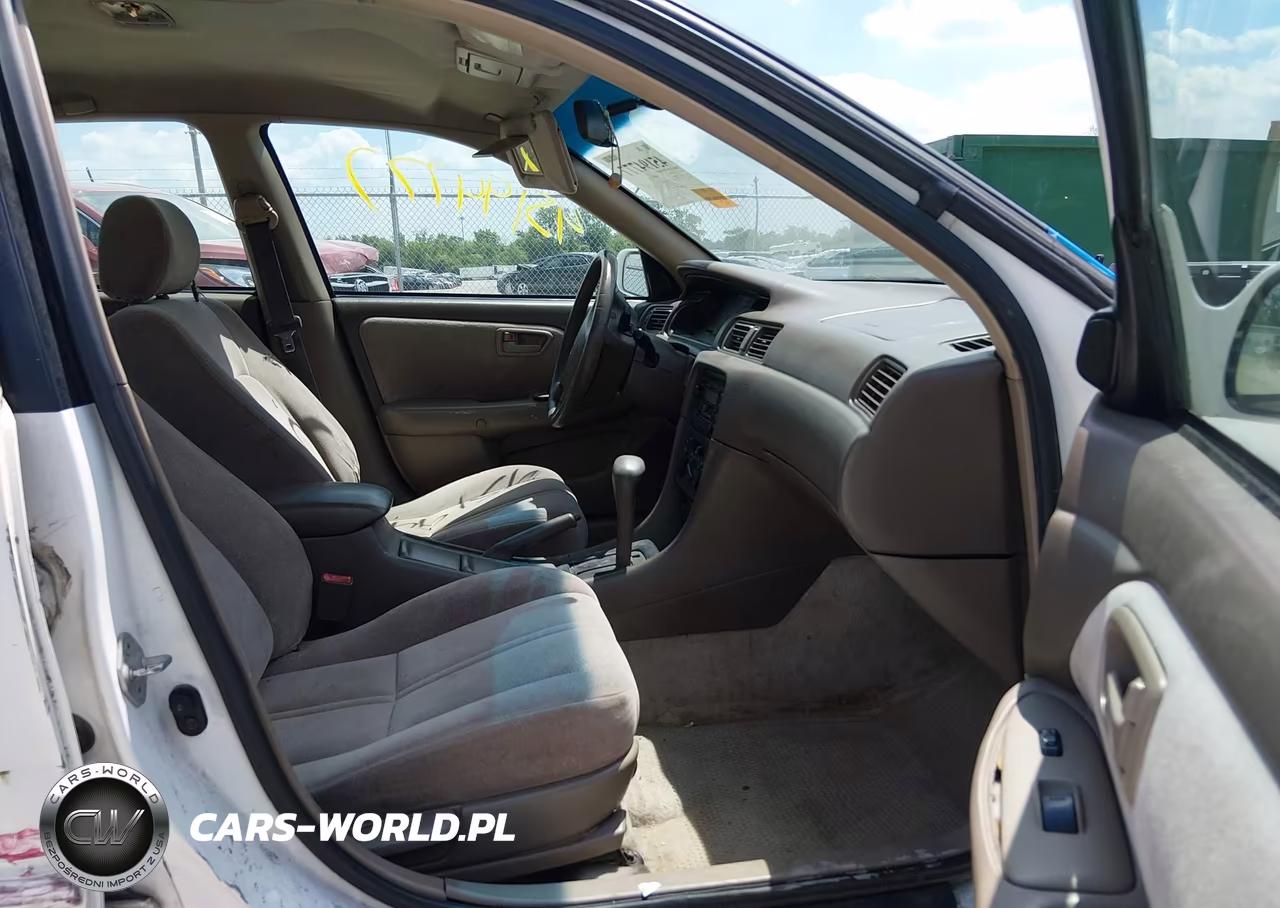 1999 Toyota Camry Le VIN:4T1BG22K0XU524066 - 5