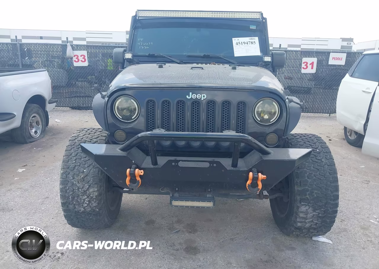2016 Jeep Wrangler Unlimited Sport VIN:1C4BJWDG2GL344129 - 12