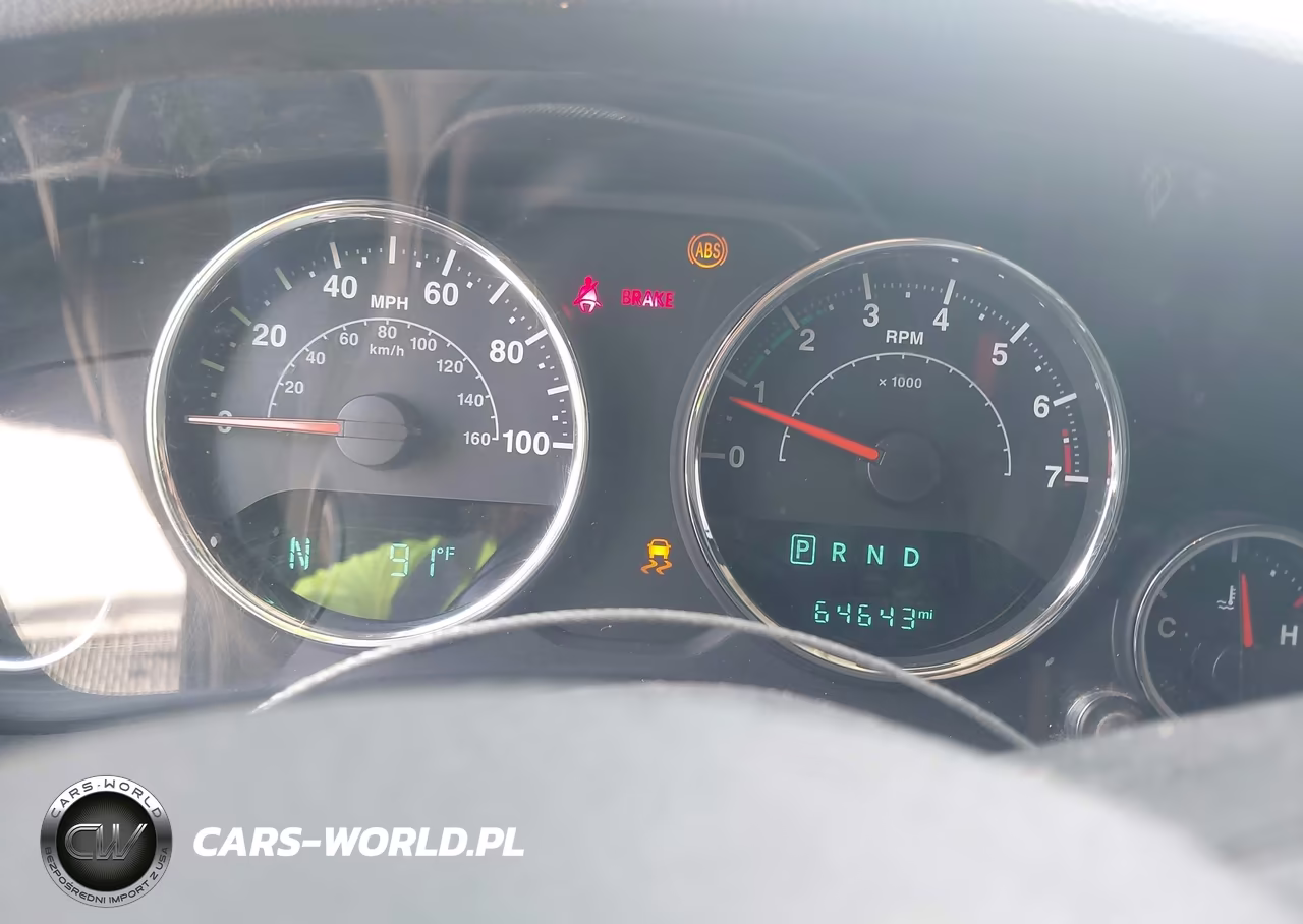 2016 Jeep Wrangler Unlimited Sport VIN:1C4BJWDG2GL344129 - 7