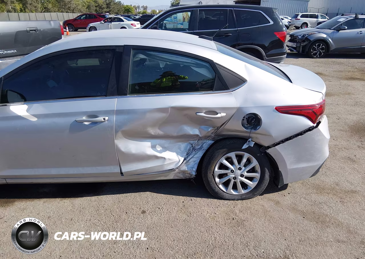 2021 Hyundai Accent Sel VIN:3KPC24A66ME136812 - 6