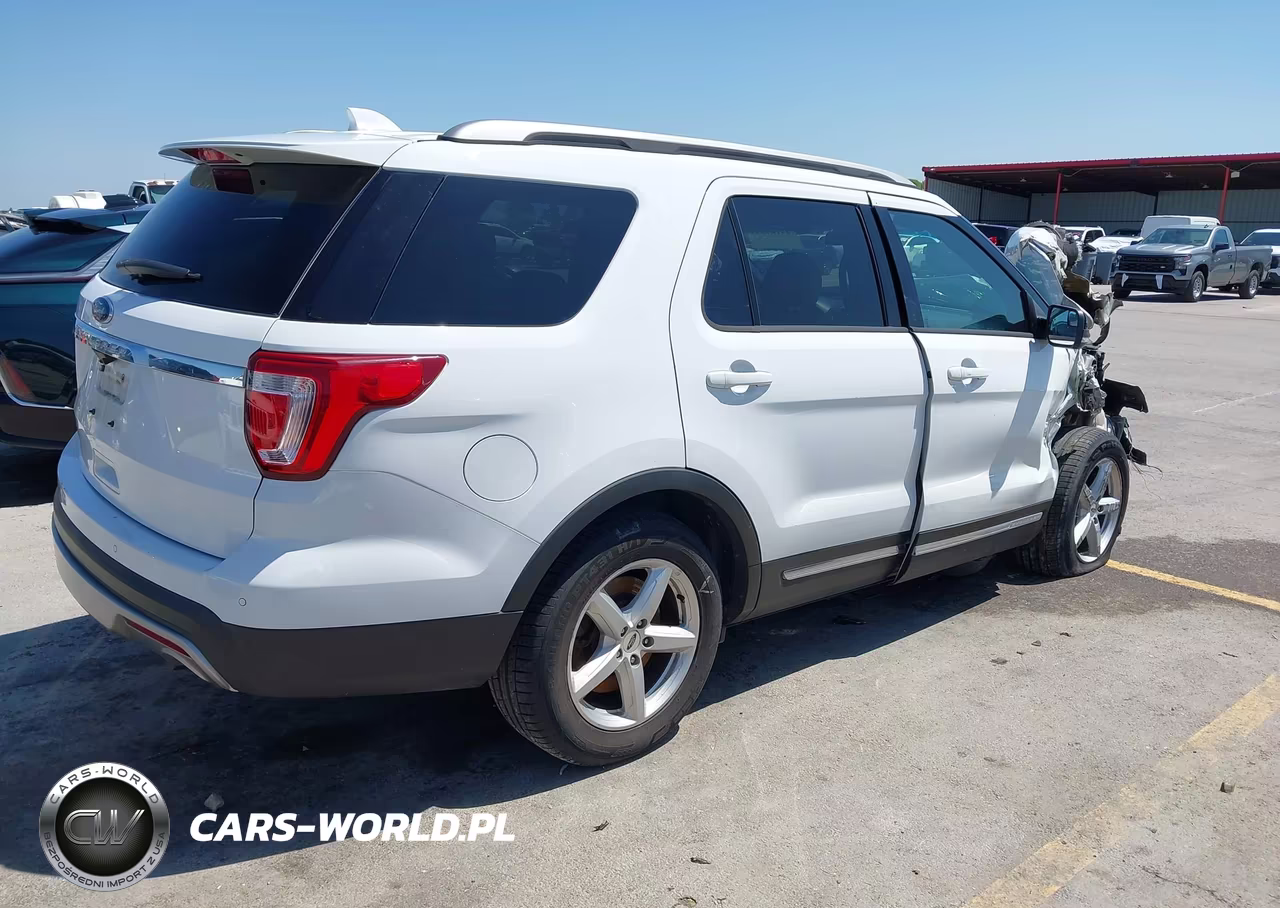 2017 Ford Explorer Xlt VIN:1FM5K7D8XHGA11031 - 4