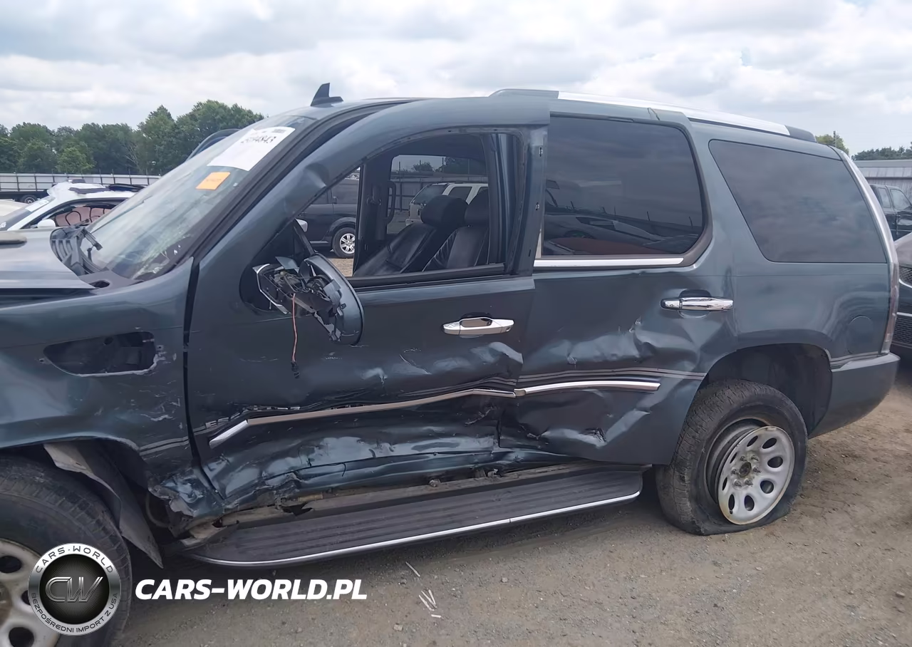 2010 Cadillac Escalade Standard VIN:1GYUKAEF8AR175957 - 6