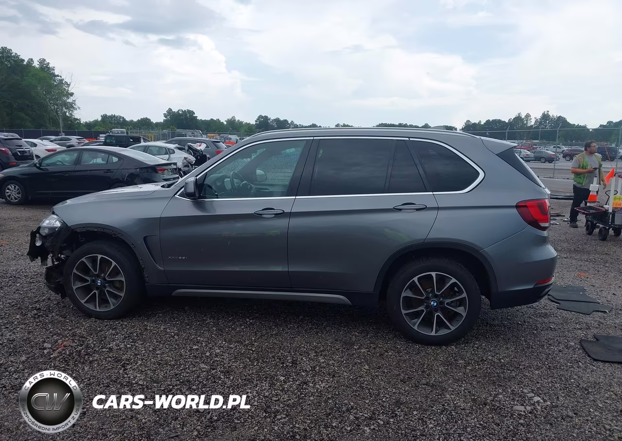 2018 BMW X5 xDrive35I VIN:5UXKR0C56J0X96985 - 14