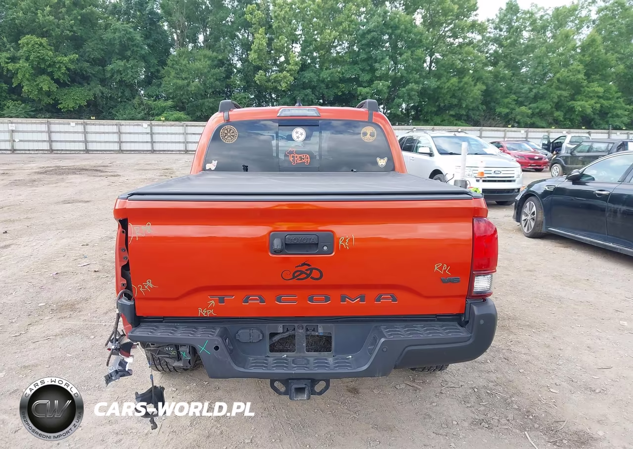 2018 Toyota Tacoma Sr5 V6 VIN:3TMAZ5CN4JM076060 - 17