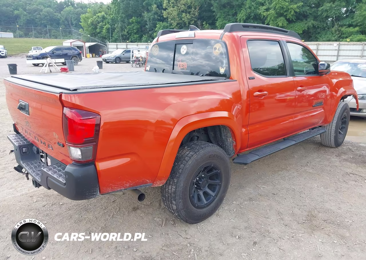 2018 Toyota Tacoma Sr5 V6 VIN:3TMAZ5CN4JM076060 - 4