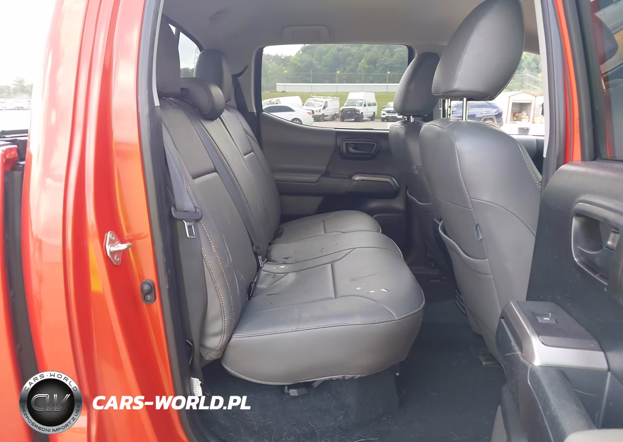 2018 Toyota Tacoma Sr5 V6 VIN:3TMAZ5CN4JM076060 - 8
