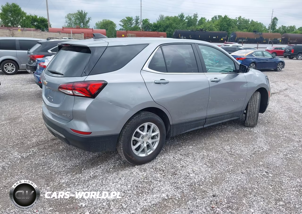 2023 Chevrolet Equinox Awd Lt VIN:3GNAXUEG0PL250971 - 4