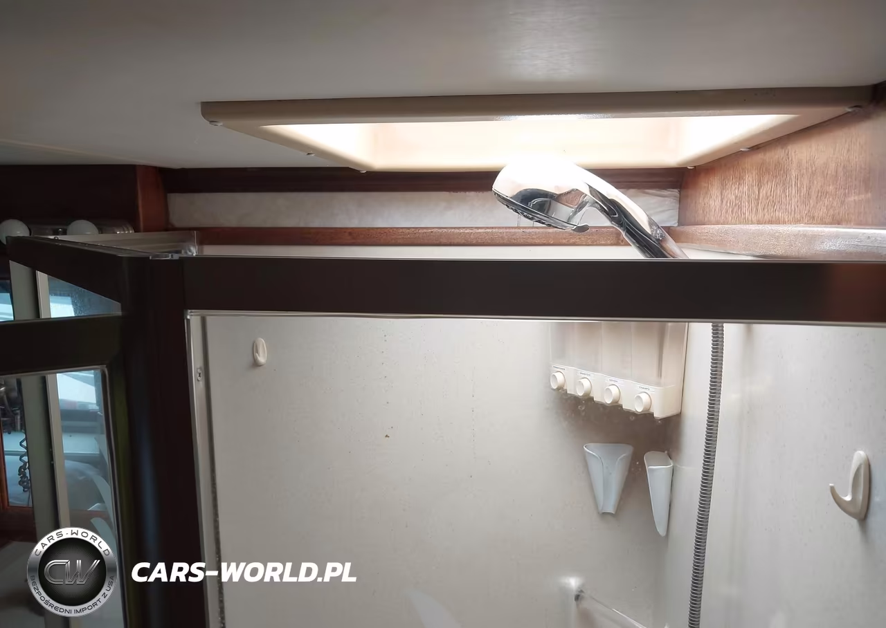 2004 Freightliner Chassis X Line Motor Home VIN:4UZAAHCY94CM76118 - 19