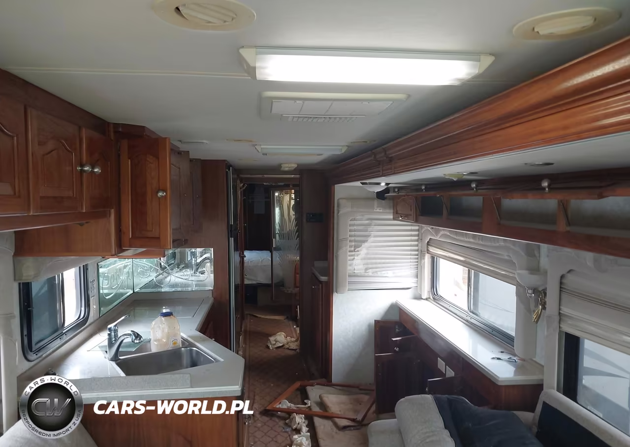 2004 Freightliner Chassis X Line Motor Home VIN:4UZAAHCY94CM76118 - 8