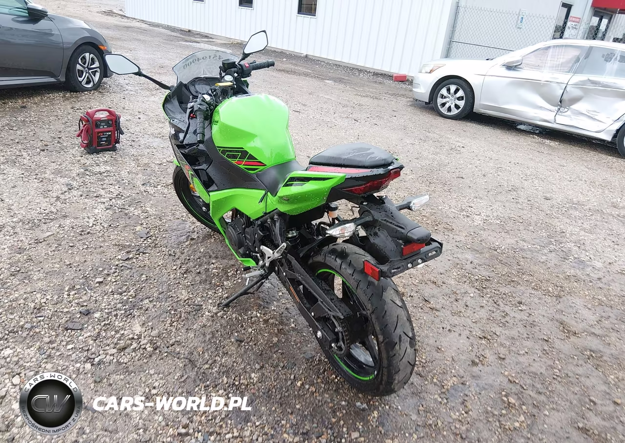 2023 Kawasaki Ex400 VIN:JKAEXKH11PDAP3131 - 3