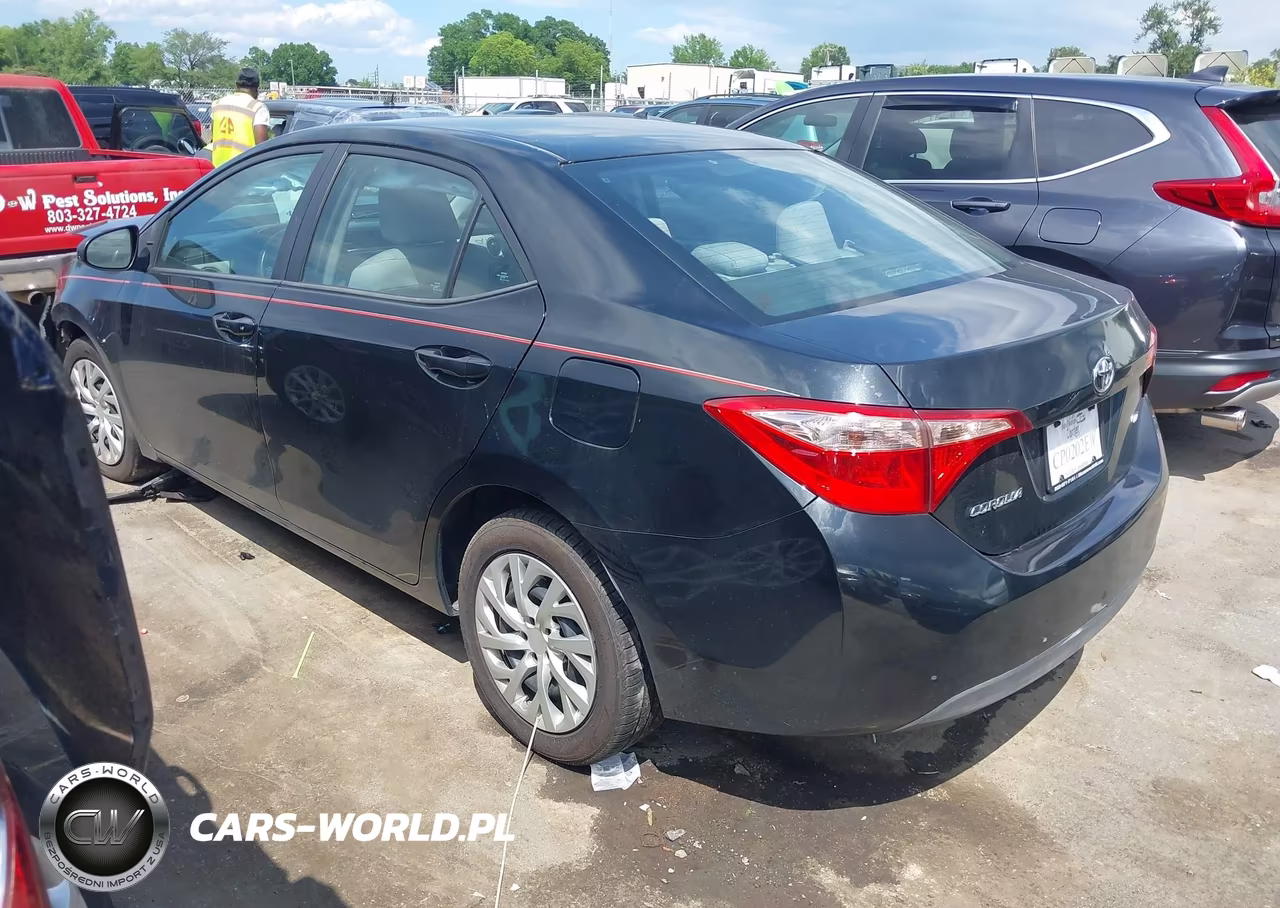 2019 Toyota Corolla Le VIN:5YFBURHE4KP865242 - 3