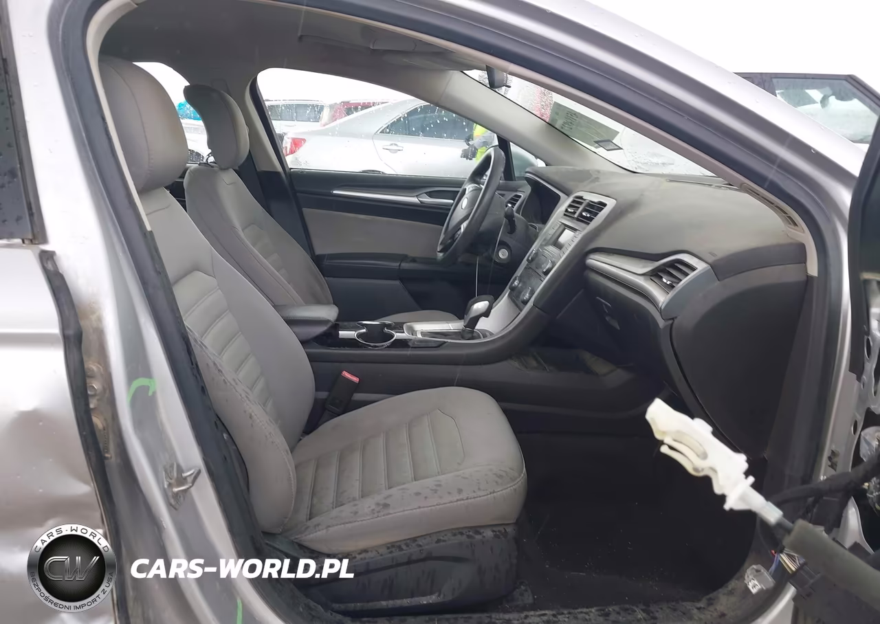 2015 Ford Fusion S VIN:3FA6P0G77FR163946 - 5