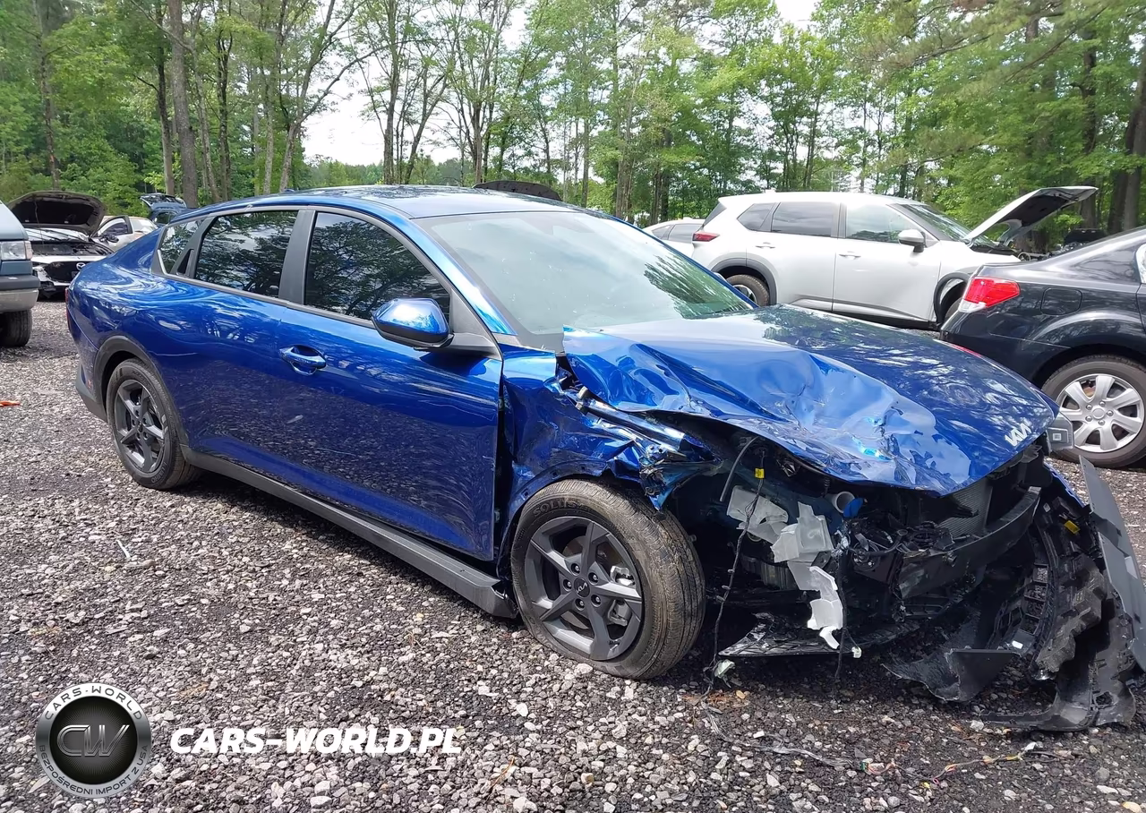2026 Kia K4 Lxs – zdjęcie 1 z 16