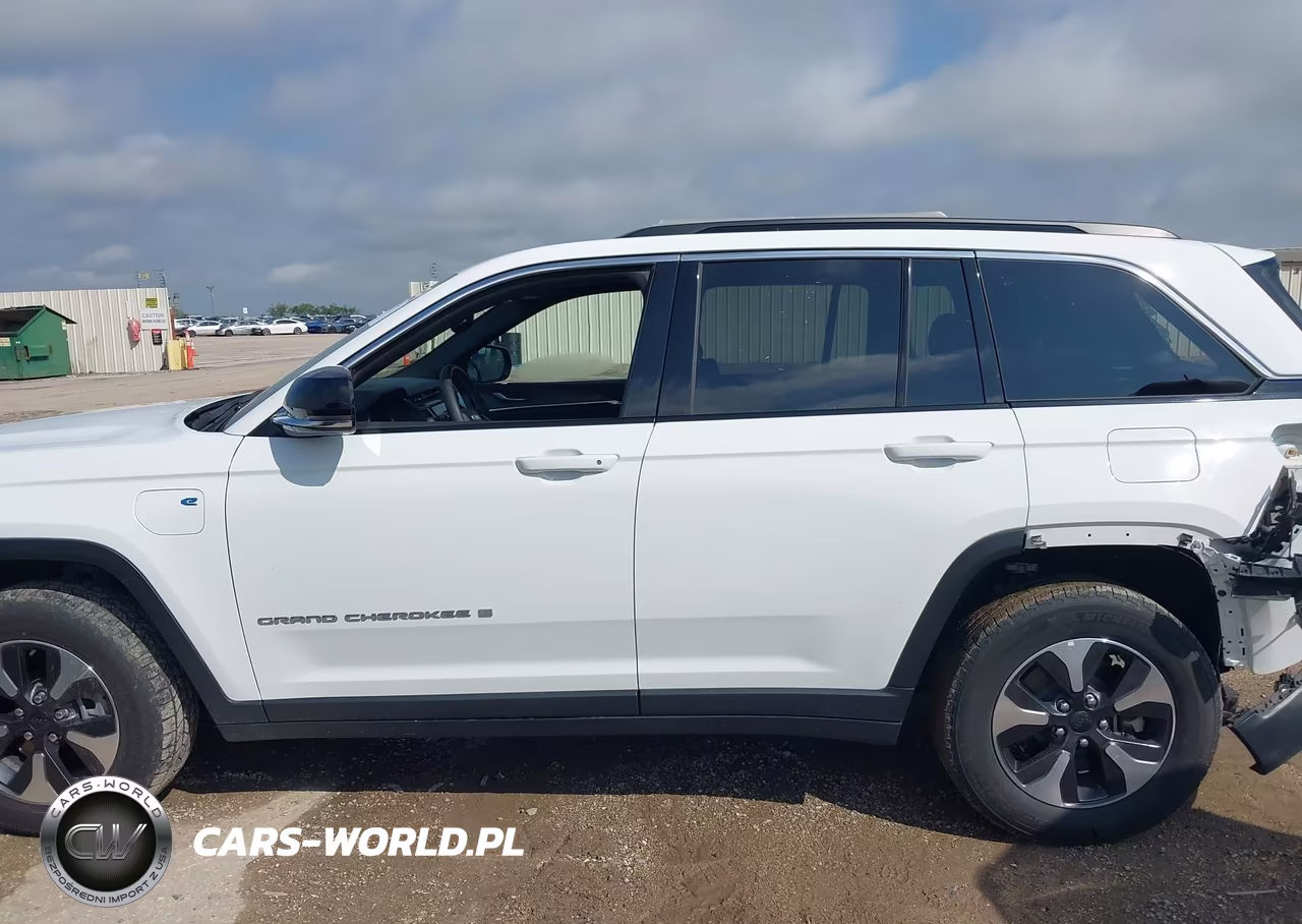 2024 Jeep Grand Cherokee 4Xe VIN:1C4RJYB62RC182400 - 14