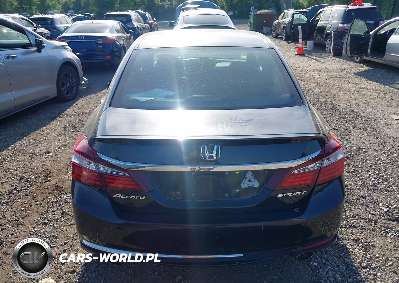 2017 Honda Accord Sport VIN:1HGCR2F58HA142167 - 16