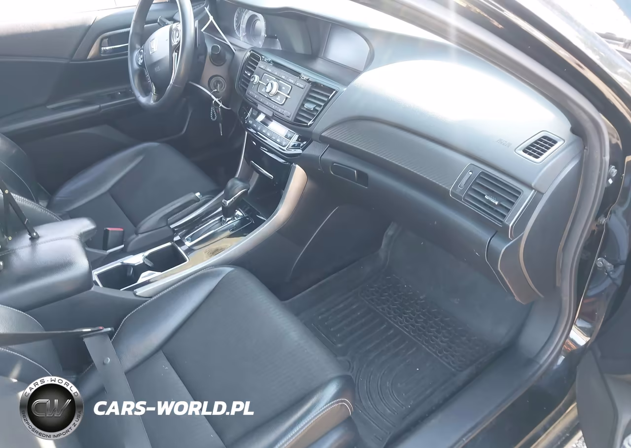 2017 Honda Accord Sport VIN:1HGCR2F58HA142167 - 5