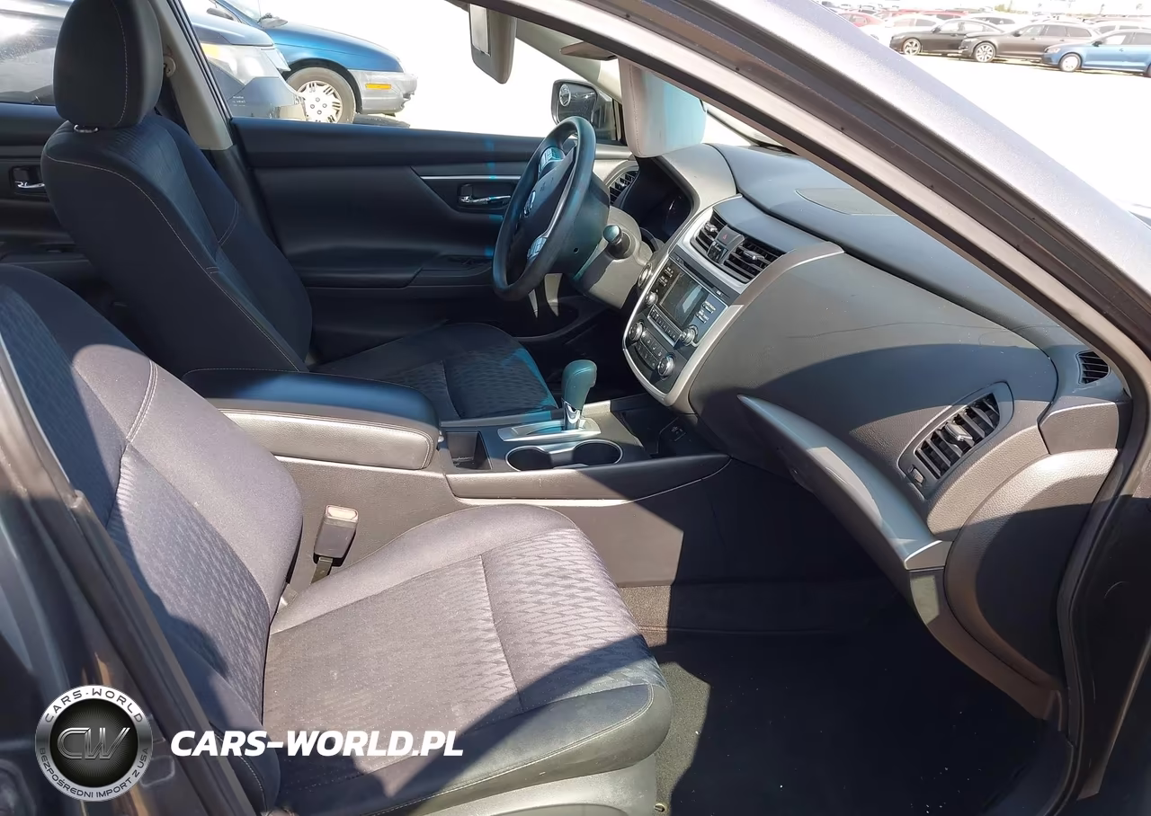2017 Nissan Altima 2.5 S VIN:1N4AL3AP5HN348566 - 5