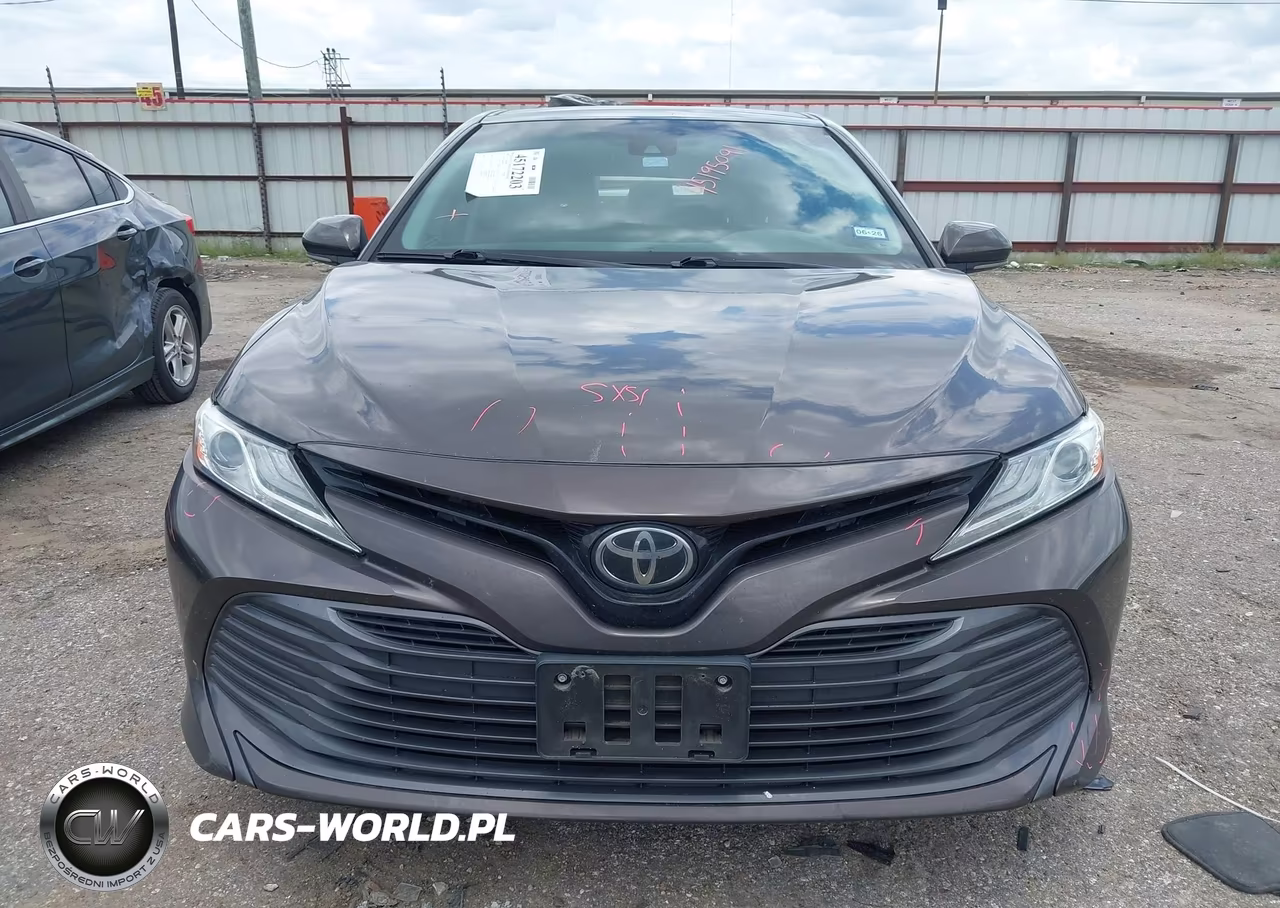 2019 Toyota Camry Xle VIN:4T1B11HK8KU789975 - 12