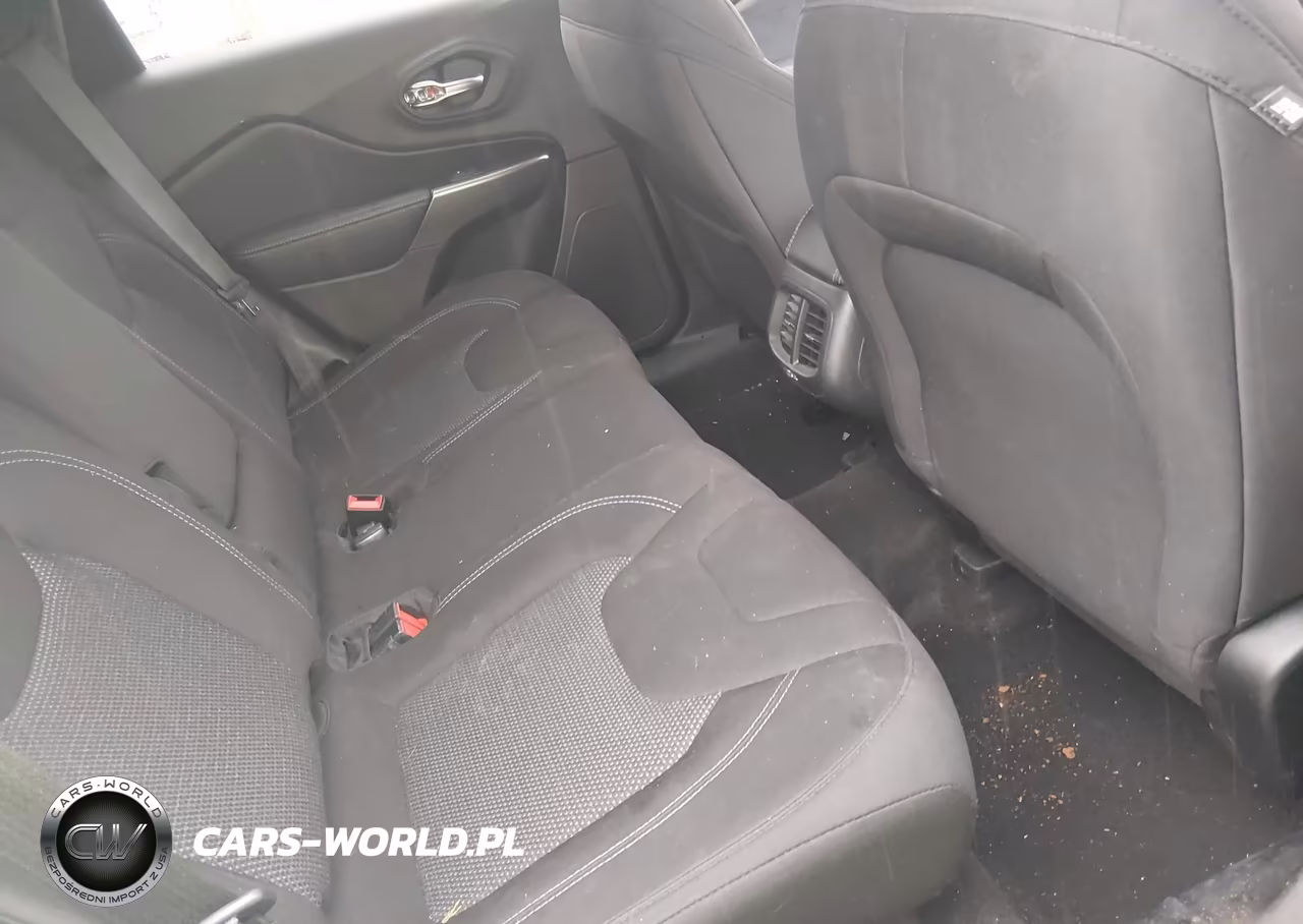 2020 Jeep Cherokee Latitude Fwd VIN:1C4PJLCB8LD552594 - 8