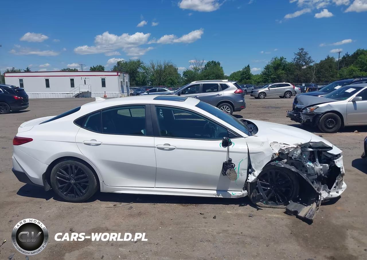 2025 Toyota Camry Se VIN:4T1DAACKXSU062840 - 13
