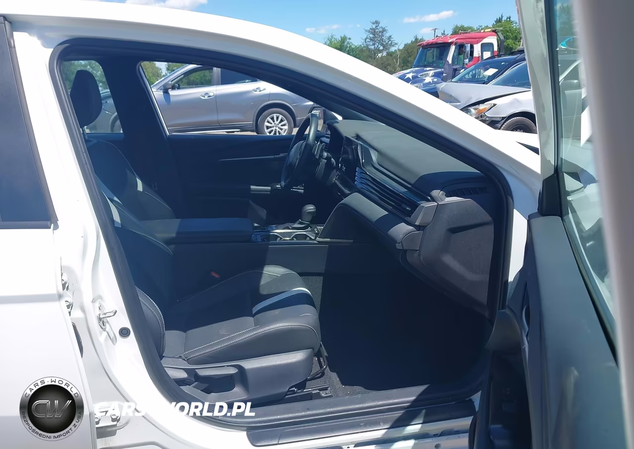 2025 Toyota Camry Se VIN:4T1DAACKXSU062840 - 5
