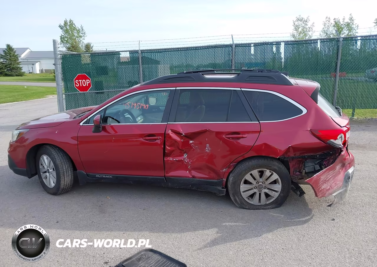 2018 Subaru Outback 2.5I Premium VIN:4S4BSACC6J3351103 - 14