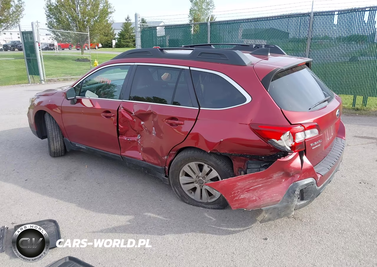 2018 Subaru Outback 2.5I Premium VIN:4S4BSACC6J3351103 - 3