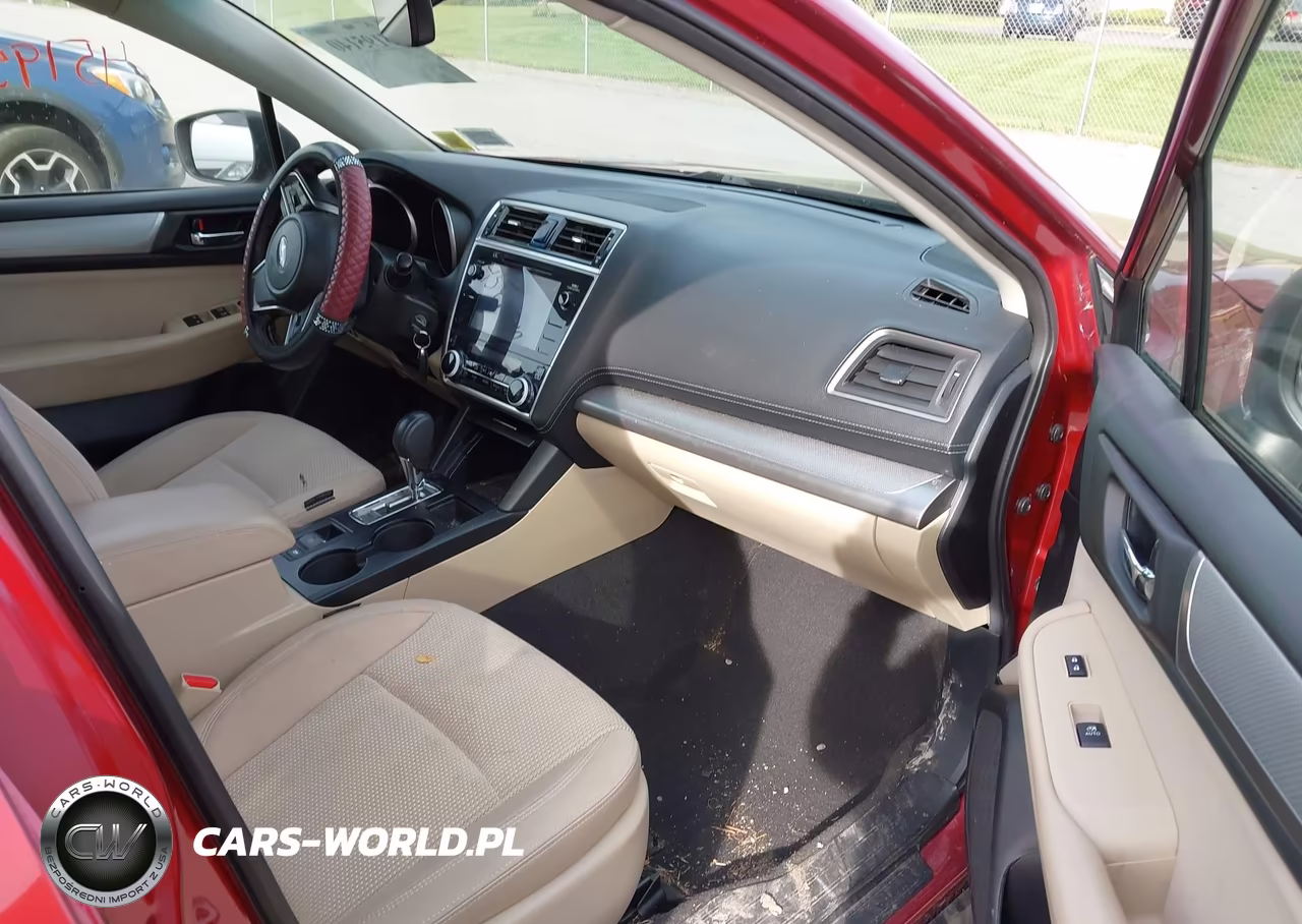 2018 Subaru Outback 2.5I Premium VIN:4S4BSACC6J3351103 - 5