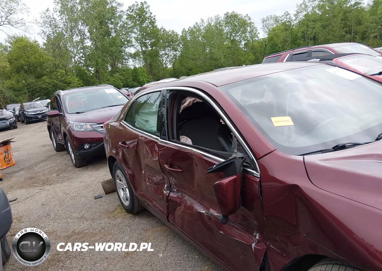 2015 Chevrolet Malibu 1Lt VIN:1G11C5SL6FF220581 - 13