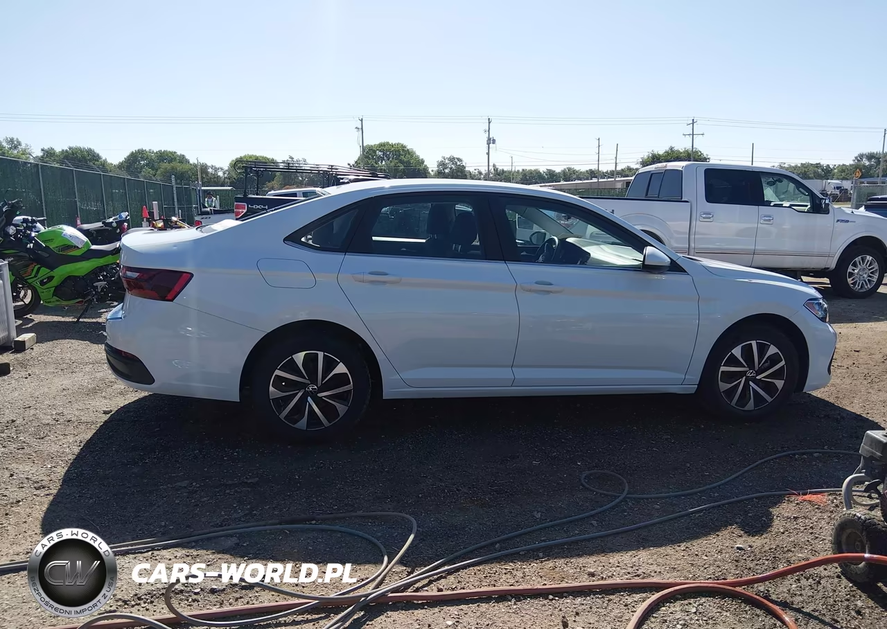 2023 Volkswagen Jetta 1.5T S VIN:3VW5M7BU7PM021693 - 13
