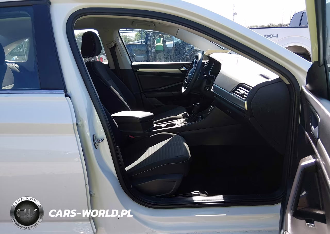 2023 Volkswagen Jetta 1.5T S VIN:3VW5M7BU7PM021693 - 5