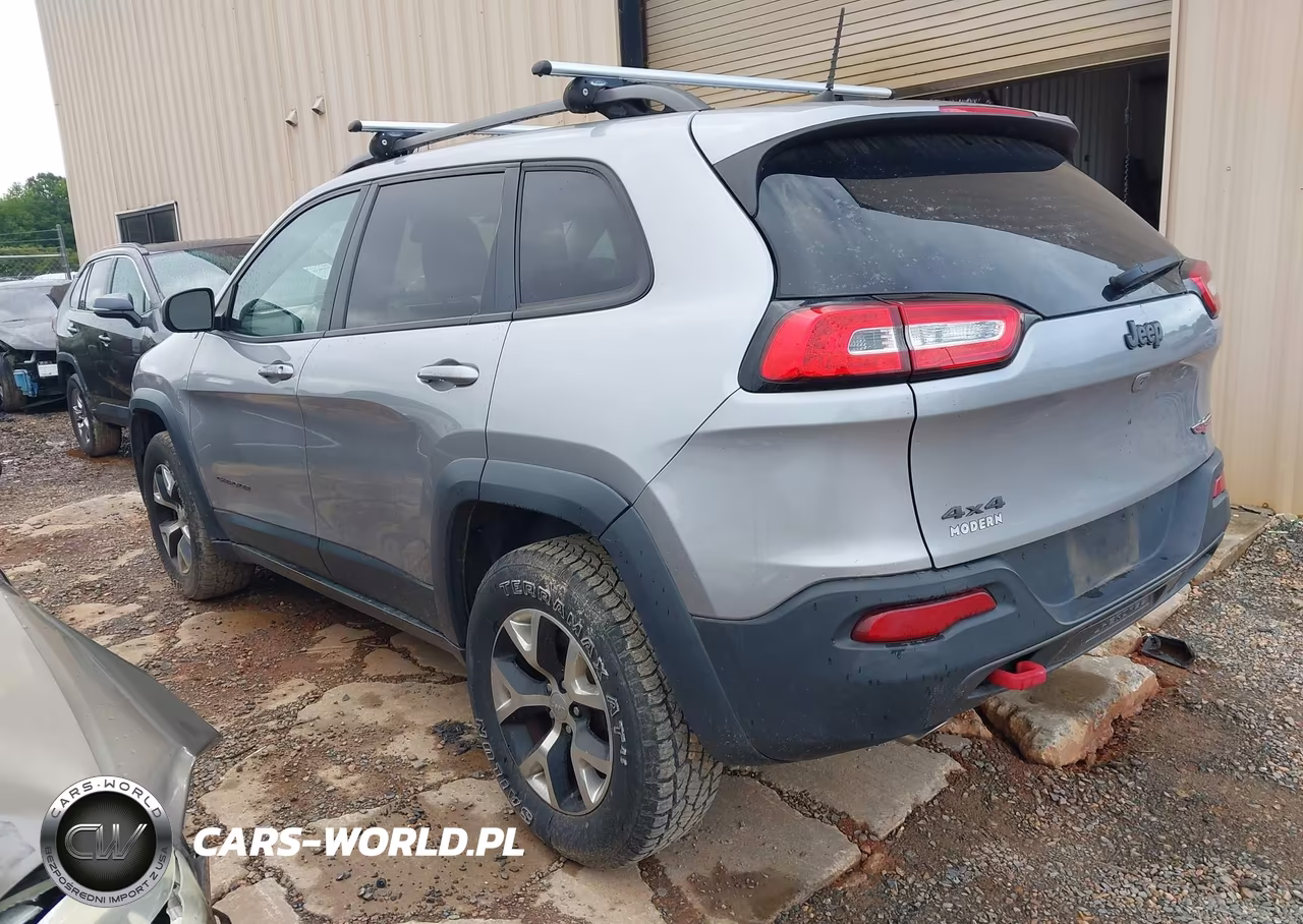 2016 Jeep Cherokee Trailhawk VIN:1C4PJMBS3GW332670 - 3