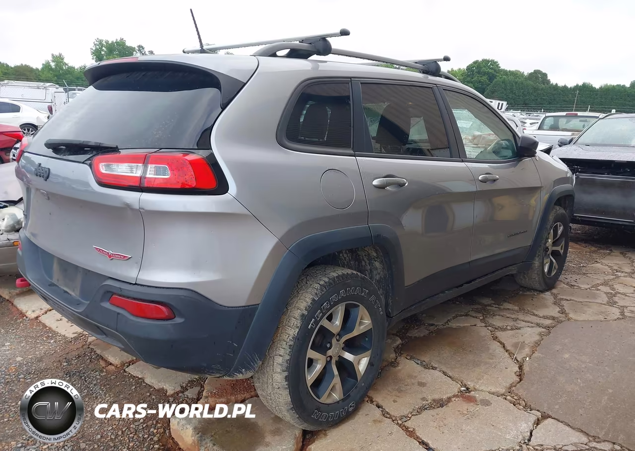 2016 Jeep Cherokee Trailhawk VIN:1C4PJMBS3GW332670 - 4