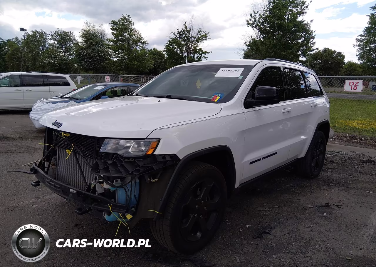2018 Jeep Grand Cherokee Upland 4X4 VIN:1C4RJFAG3JC479565 - 2