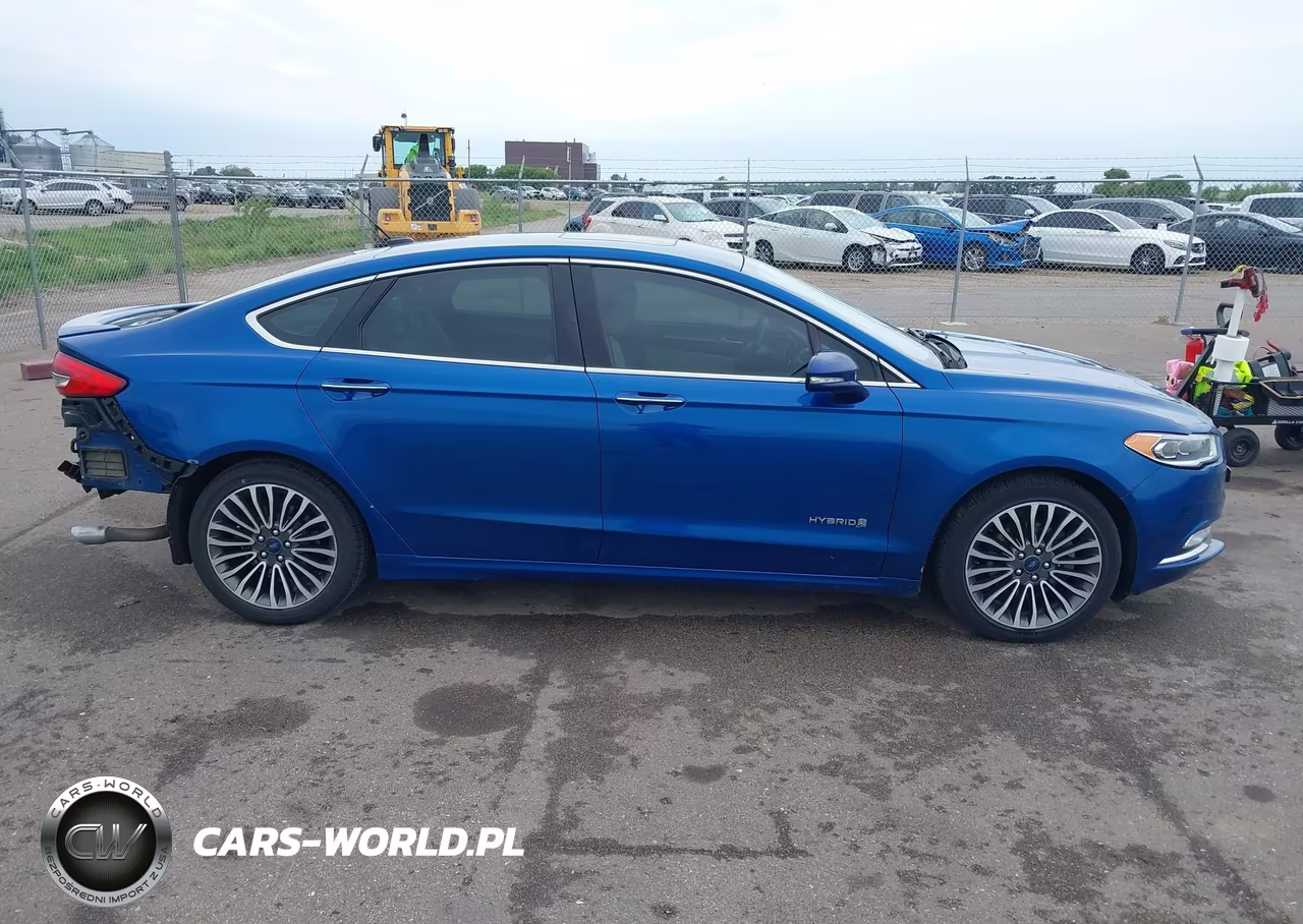 2017 Ford Fusion Hybrid Titanium VIN:3FA6P0RU0HR383810 - 14