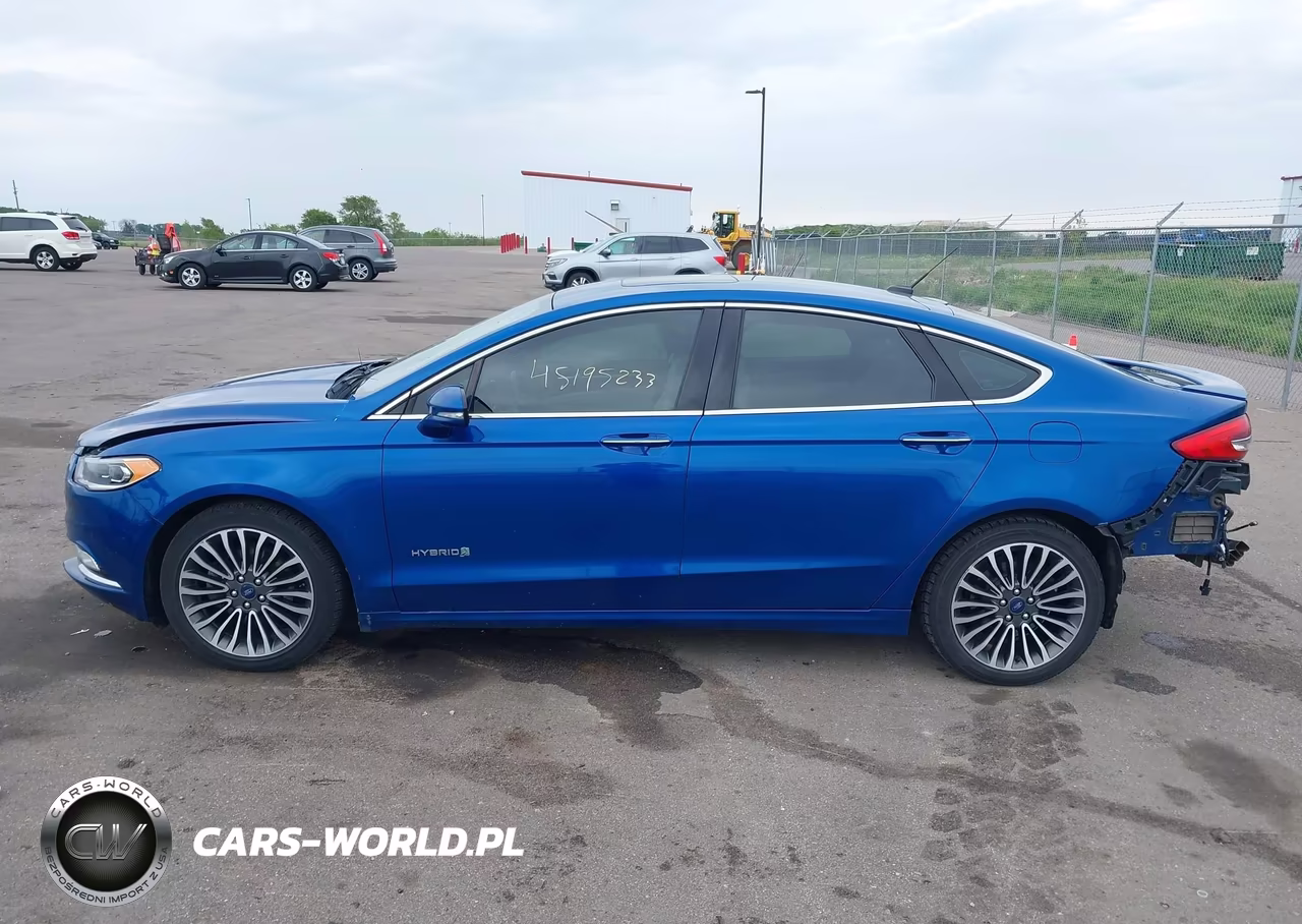 2017 Ford Fusion Hybrid Titanium VIN:3FA6P0RU0HR383810 - 15