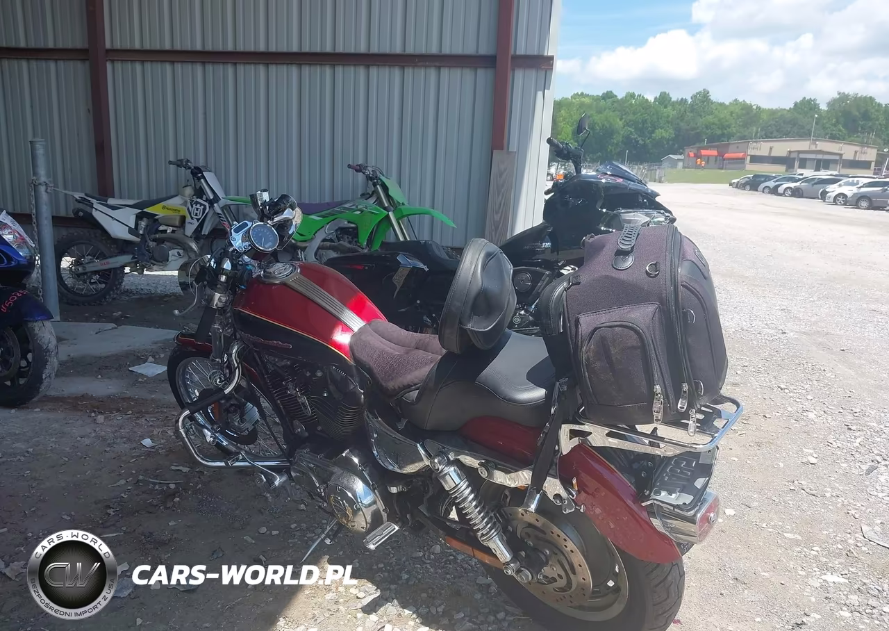 2007 Harley-Davidson Xl1200 C VIN:1HD1CT3147K427762 - 3
