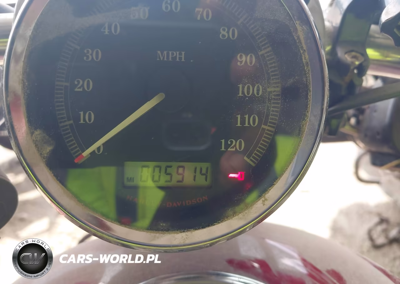 2007 Harley-Davidson Xl1200 C VIN:1HD1CT3147K427762 - 7