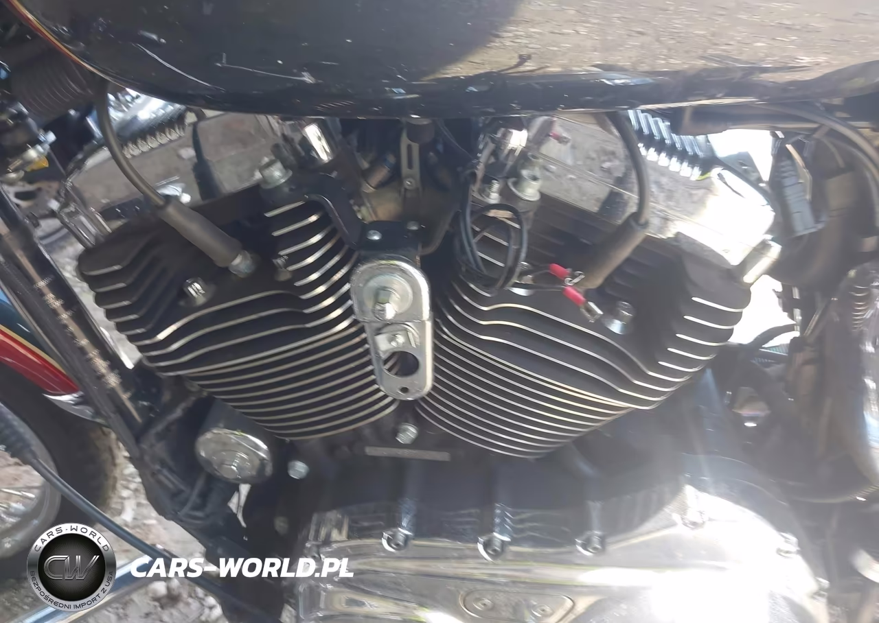 2007 Harley-Davidson Xl1200 C VIN:1HD1CT3147K427762 - 9