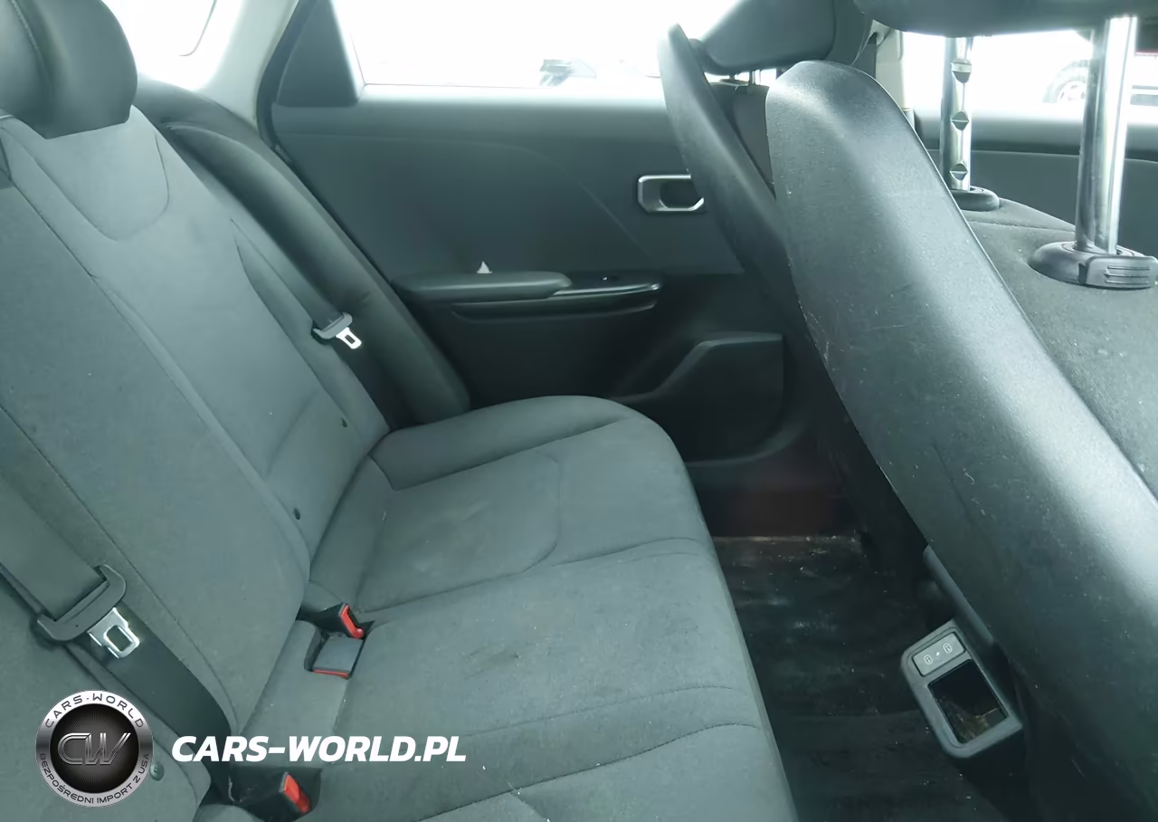 2025 Kia K4 Lx VIN:3KPFT4DE7SE020450 - 8